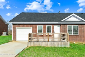 137 Meadow Park Ct, Mount Washington, KY 40047