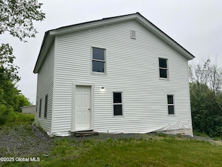 33 1st Ave, Whitehall, NY 12887