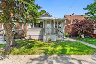 1550 Dee St, Wyandotte, MI 48192