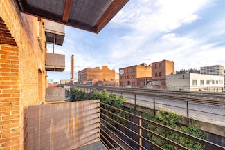 1016 W Railroad Ave Unit 304, Spokane, WA 99201