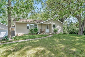 207 Redwood Ave, New Lenox, IL 60451
