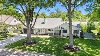 5911 Howe Dr, Fairway, KS 66205