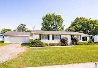 1419 Doddridge Ave, Cloquet, MN 55720