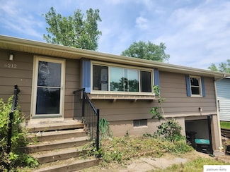 6212 Fort St, Omaha, NE 68104