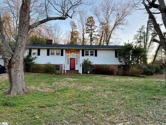 100 Ravensworth Rd, Taylors, SC 29687
