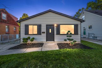 261 Tecumseh St, Clawson, MI 48017