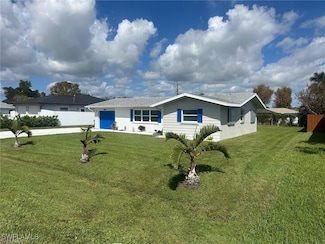 723 Sabur Ct, Cape Coral, FL 33904