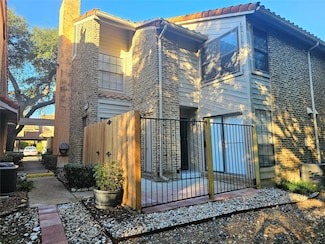 871 Dublin Dr Unit 4, Richardson, TX 75080