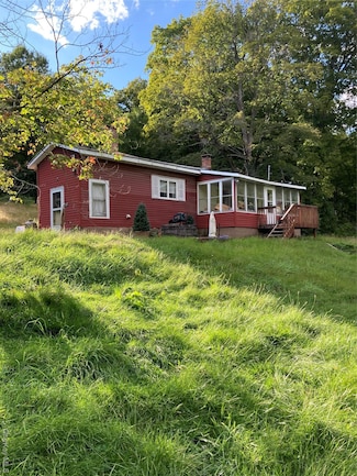 59 Esopus Ave, Ulster Park, NY 12487