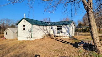 13 N Ridge Rd, Pleasanton, KS 66075