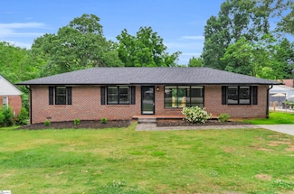 109 Leland Cir, Greenville, SC 29617