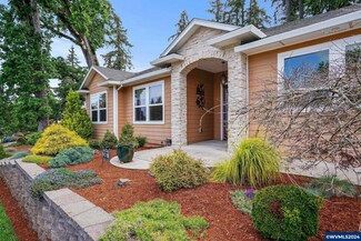 345 Edgewood Dr, Silverton, OR 97381