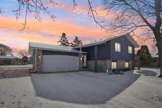 8456 Kentucky Ave N, Brooklyn Park, MN 55445