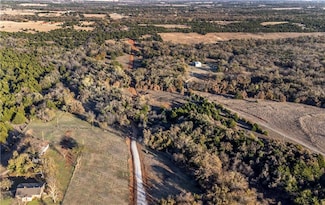 002 Little Farms Rd, Guthrie, OK 73044