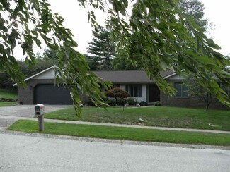 2521 E Rechter Rd, Bloomington, IN 47401