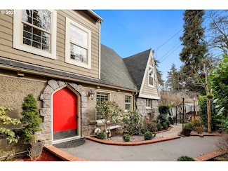 10150 S Riverside Dr, Portland, OR 97219
