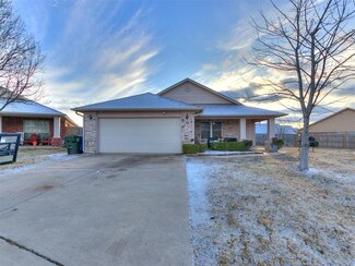 2032 Cloverdale Ln, Norman, OK 73071