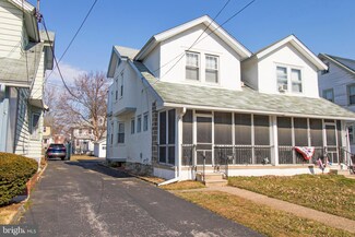 527 10th Ave, Prospect Park, PA 19076