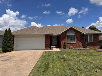 3945 W Cardinal St, Springfield, MO 65810