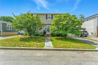 82 Martin St, East Providence, RI 02914