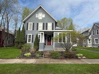 7 Goodrich St, Canton, NY 13617