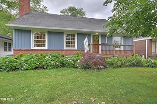 1449 Warpath Dr, Kingsport, TN 37664