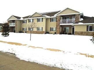 420 E Franklin St Unit 103, Eldridge, IA 52748