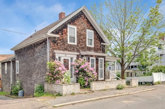 15 Washington Square, Gloucester, MA 01930