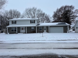 536 3rd Ave S, Wanamingo, MN 55983