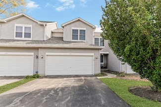 111 Woodland Cir Unit 69, North Aurora, IL 60542