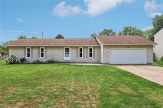 221 Rustic Hill Ln, Amherst, OH 44001