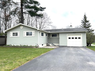 554 Cardinal St, Alpena, MI 49707