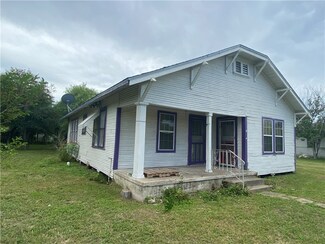 519 W Mesquite Ave, Kingsville, TX 78363