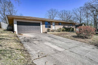 1331 Starfield Rd, North Little Rock, AR 72116