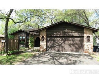 8260 8260 Pleasant View Dr, Mounds View, MN 55112