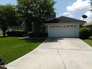 620 Reflection Cove Rd, Jacksonville, FL 32218