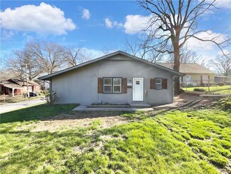 11447 E Sheley Rd, Independence, MO 64052