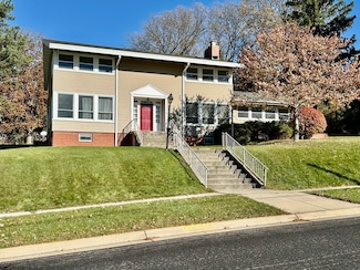 1011 Richards Ave, Watertown, WI 53094