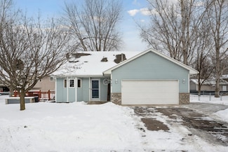 6142 Kaiser Ln NE, Albertville, MN 55301