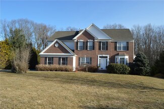 205 Castle Rocks Rd, Warwick, RI 02886