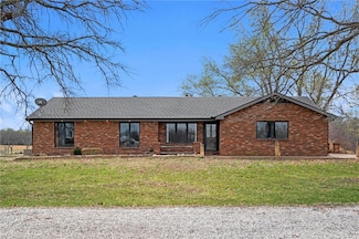 1537 N 300 Rd, Baldwin City, KS 66006