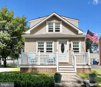 503 Wilbur Henry Dr, Florence, NJ 08518