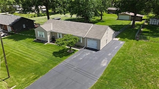 241 South St, Peculiar, MO 64078