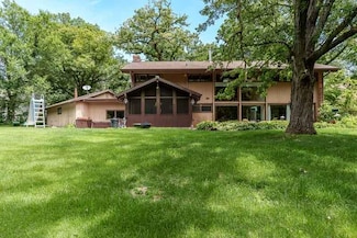 16540 Grove Creek Cir, Pecatonica, IL 61063