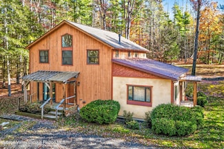 32 Eastwoods Dr, Kingston, NY 12401