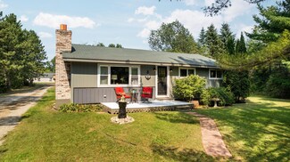 3908 Twin Lakes Dr, Lewiston, MI 49756
