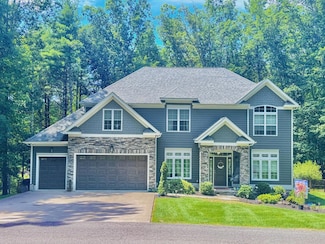 293 Edwards Dr, Daniels, WV 25832