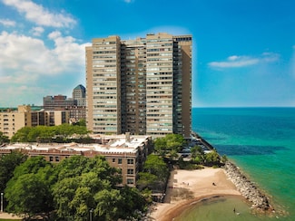6301 N Sheridan Rd Unit 14E, Chicago, IL 60660
