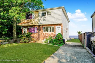 533 Tennyson Dr, Staten Island, NY 10312