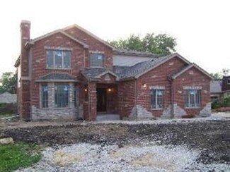 7920 S 84th Ct, Justice, IL 60458